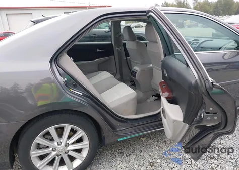 2014 Toyota Camry Xle z USA, uszkodzony, nr VIN 4T4BF1FK5ER434342